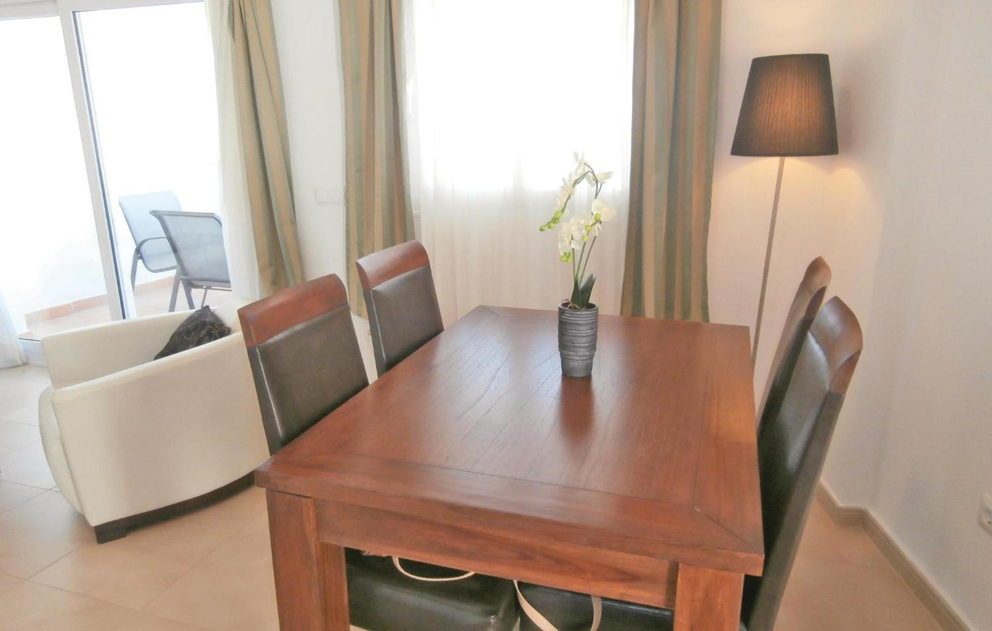 2 Bedroom Beautiful Apartment In Sucina Ngoại thất bức ảnh